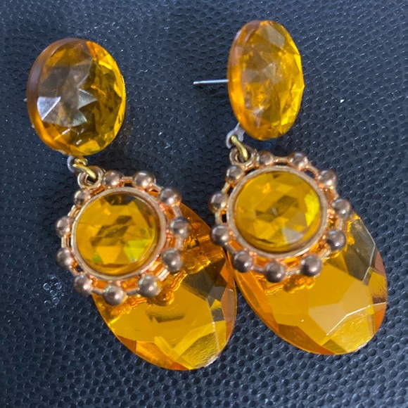 Vintage Acrylic Orange dangling pierced Earrings - Picture 2 of 5